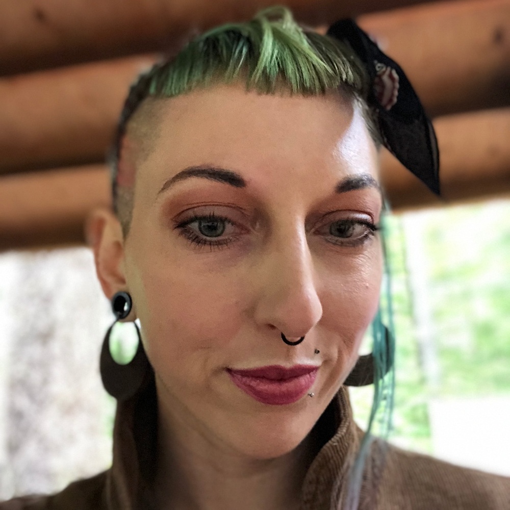 Meet your Posher, Suzye